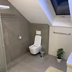 Liso Apartment *